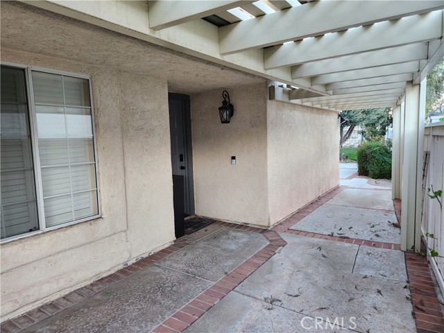 Detail Gallery Image 3 of 32 For 28030 Wildwind Rd, Canyon Country,  CA 91351 - 4 Beds | 3 Baths