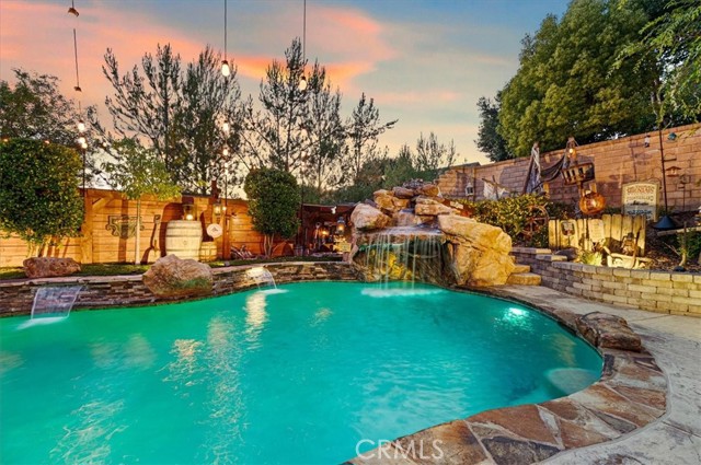 22517 Skipping Stone Drive, Saugus CA: https://media.crmls.org/medias/ed20a23e-11fc-4d74-a892-a840607f5401.jpg