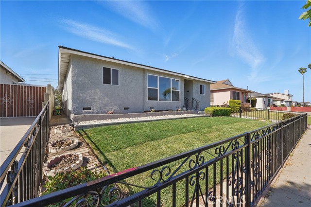 Detail Gallery Image 3 of 43 For 1509 W 138th St, Compton,  CA 90222 - 4 Beds | 2 Baths