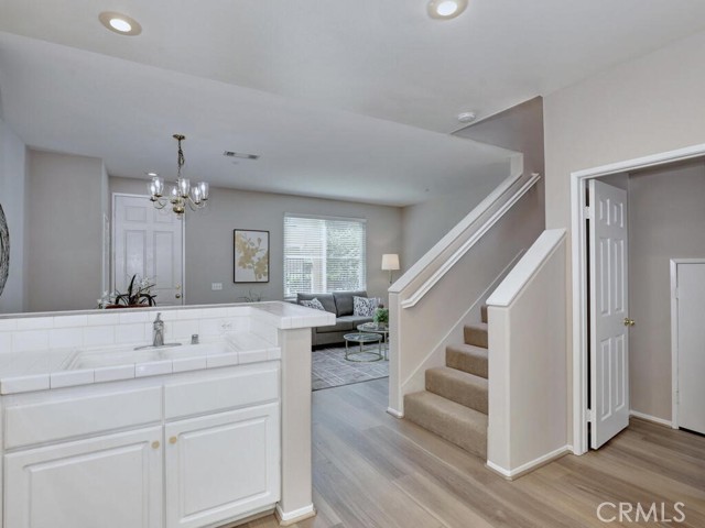 Detail Gallery Image 11 of 39 For 452 N Bloomberry #B,  Orange,  CA 92869 - 3 Beds | 2/1 Baths