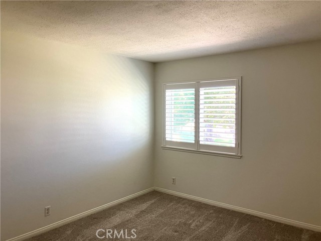 5135 Hampton Court, Westminster CA: https://media.crmls.org/medias/ed230112-f458-4140-8a4b-3278083dc076.jpg
