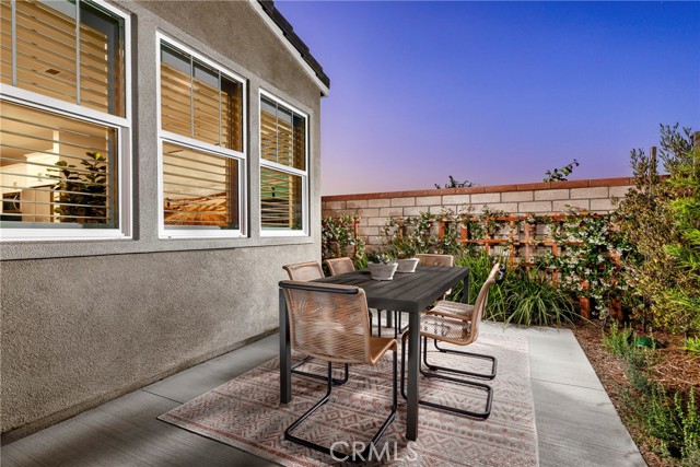 4165 S. WINWOOD PASEO S, Ontario CA: https://media.crmls.org/medias/ed239776-a292-43a7-8d51-1cc2488dad42.jpg