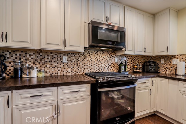 Detail Gallery Image 13 of 27 For 1401 Pinon Pl #1,  Fullerton,  CA 92835 - 3 Beds | 2 Baths