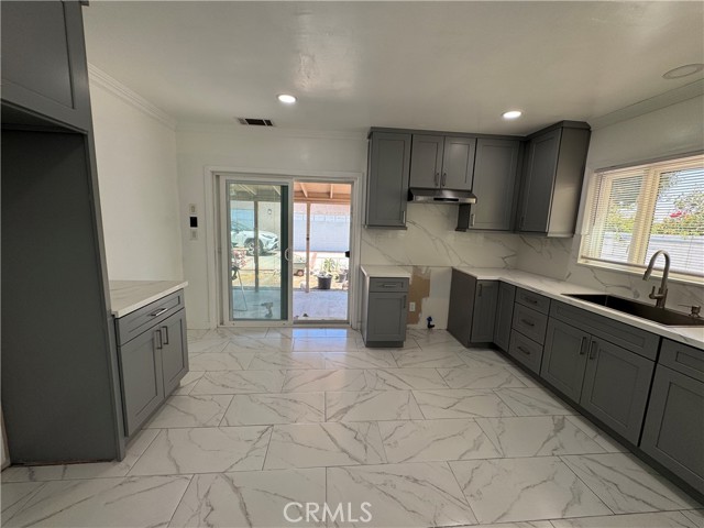 11043 Bexley Drive, Whittier CA: https://media.crmls.org/medias/ed240a55-0a62-4c51-a6ef-7c0e3f8f8195.jpg