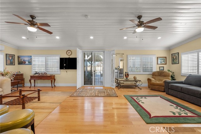 Detail Gallery Image 28 of 55 For 3625 Paddock Way, Quartz Hill,  CA 93536 - 6 Beds | 4/2 Baths