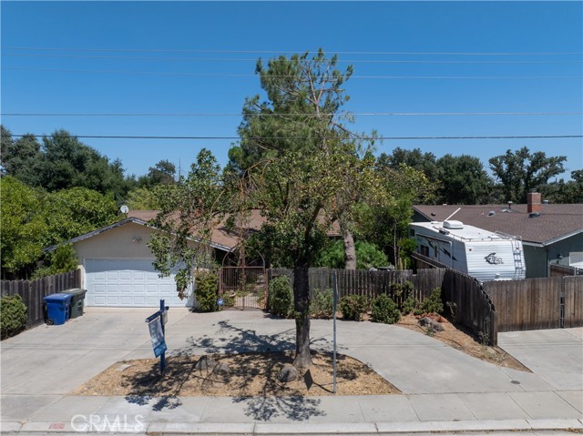 Detail Gallery Image 5 of 7 For 2409 Edgebrook Dr, Modesto,  CA 95354 - 3 Beds | 2 Baths