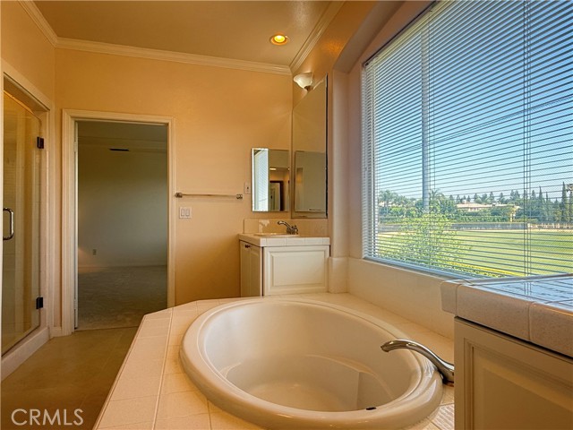 Detail Gallery Image 5 of 22 For 10354 Sandlewood, Porter Ranch,  CA 91326 - 4 Beds | 3 Baths