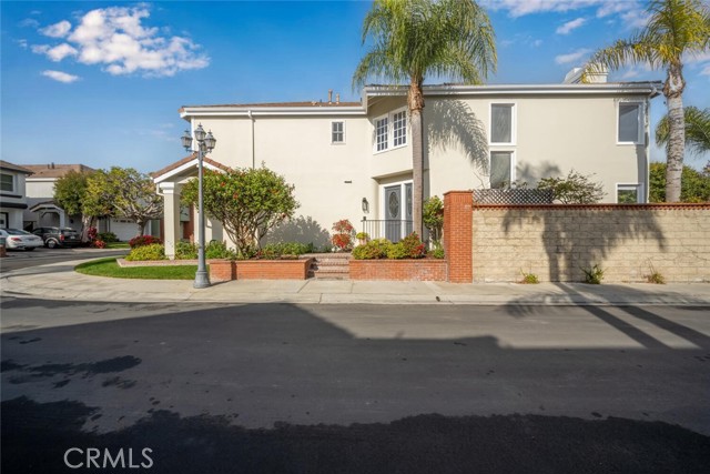 Detail Gallery Image 5 of 61 For 6135 Corsica Cir, Long Beach,  CA 90803 - 3 Beds | 3/1 Baths