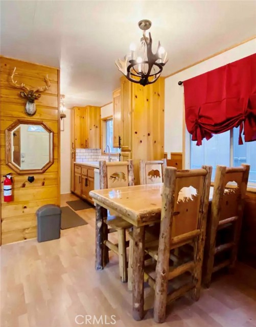 Detail Gallery Image 10 of 22 For 1008 E Country Club Bld, Big Bear City,  CA 92314 - 2 Beds | 2 Baths