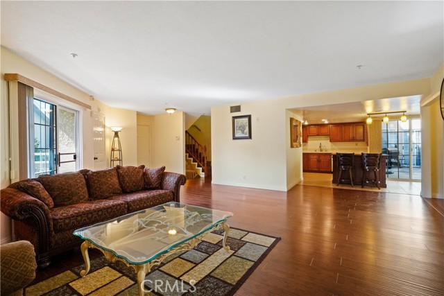 530 Pioneer Drive, 4 photo 8