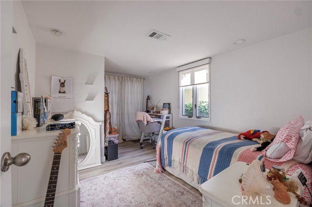 Detail Gallery Image 10 of 17 For 548 Agate St, Laguna Beach,  CA 92651 - 3 Beds | 3 Baths