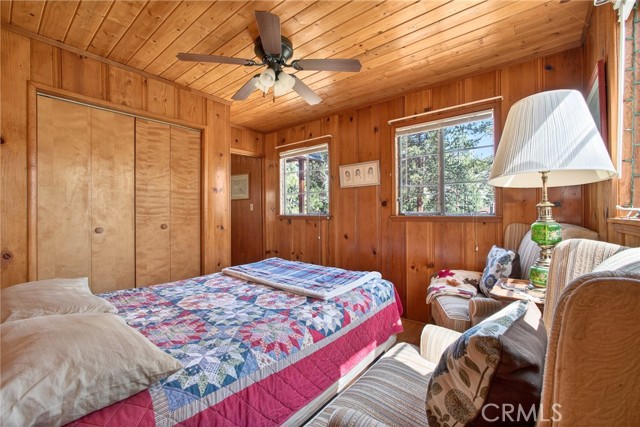 Detail Gallery Image 15 of 49 For 5806 Victorville, Wrightwood,  CA 92397 - 3 Beds | 1/1 Baths