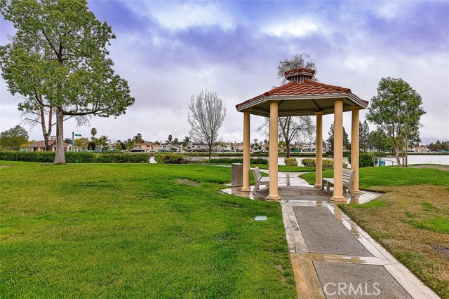 28705 Bridge Water Lane, Menifee CA: https://media.crmls.org/medias/ed2838a3-7b81-4133-9c1e-ff9a924792d5.jpg