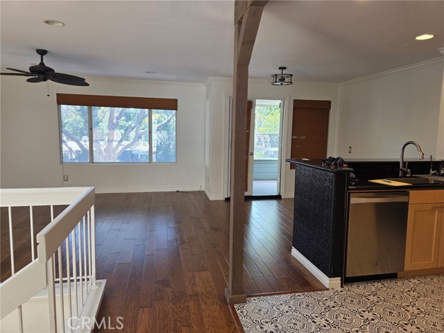 22242 Caminito Zaragoza, Laguna Hills CA: https://media.crmls.org/medias/ed285803-5f71-4ce9-8176-c464ac36620c.jpg