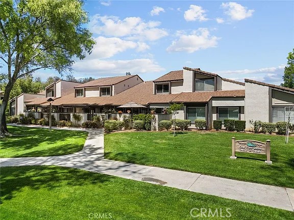 24644 Golfview Drive, Valencia (santa Clarita), California 91355, 3 Bedrooms Bedrooms, ,2 BathroomsBathrooms,Residential Lease,For Rent,24644 Golfview Drive,CRSR25159178