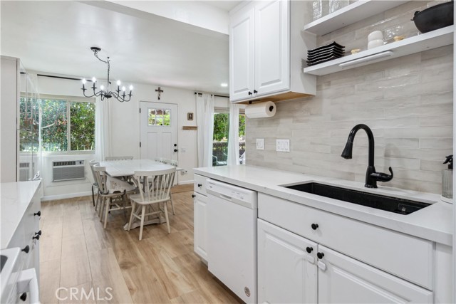 372 S Miraleste Drive, San Pedro CA: https://media.crmls.org/medias/ed289bb3-5f64-4be1-9419-2bb82f2efe36.jpg