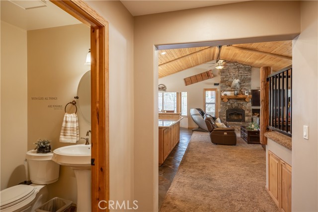 Detail Gallery Image 18 of 39 For 41537 Mockingbird, Big Bear Lake,  CA 92315 - 4 Beds | 3/1 Baths