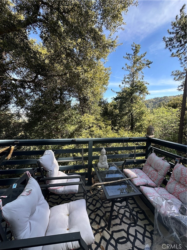 https://media.crmls.org/medias/ed29629b-7b23-4644-b215-3ae8343f8ad4.jpg?preset=X-Large