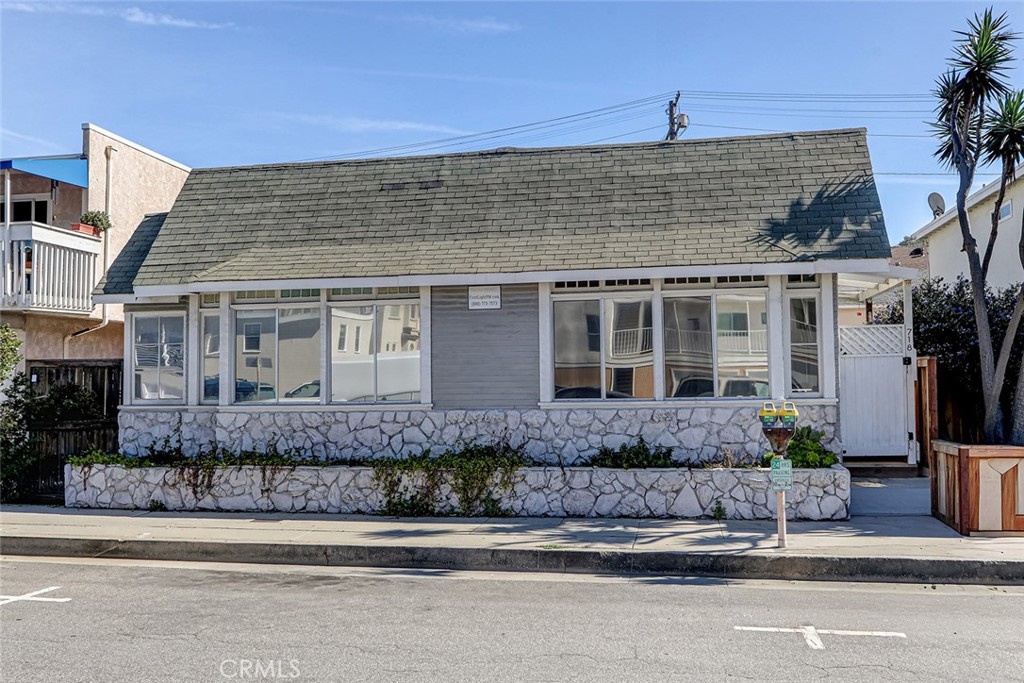 718 Hermosa Avenue