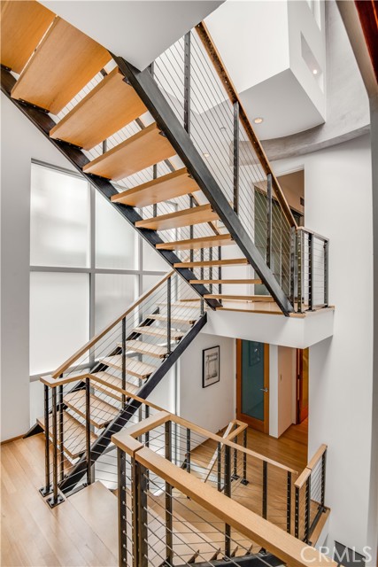 Detail Gallery Image 17 of 21 For 117 Park Pl, Venice,  CA 90291 - 4 Beds | 3/1 Baths