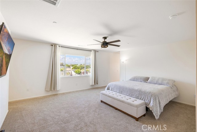 Detail Gallery Image 12 of 22 For 12913 Tehachapi St, Hesperia,  CA 92344 - 4 Beds | 3 Baths