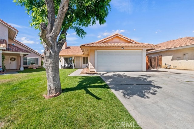 Detail Gallery Image 2 of 33 For 14774 Lavender Ln, Moreno Valley,  CA 92553 - 3 Beds | 2 Baths