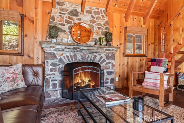 Detail Gallery Image 15 of 44 For 28901 Palisades Dr, Lake Arrowhead,  CA 92352 - 3 Beds | 1/1 Baths