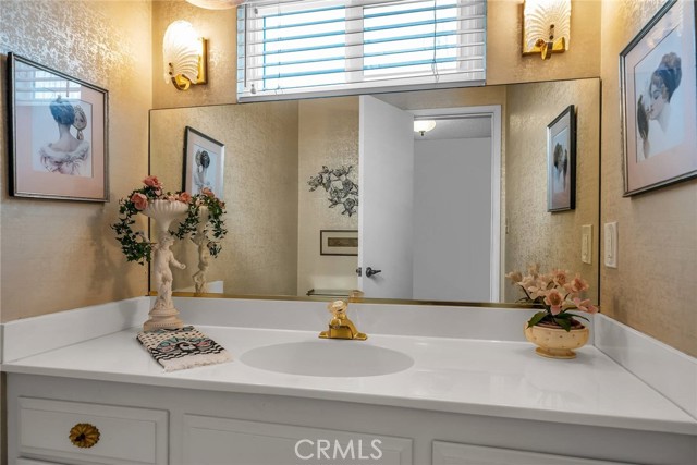 641 13th Street, Manhattan Beach, California 90266, 4 Bedrooms Bedrooms, ,1 BathroomBathrooms,Residential,Sold,13th,SB22214141