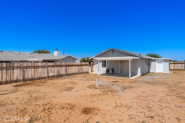 16233 Manzanita Street, Hesperia CA: https://media.crmls.org/medias/ed2df7a2-d125-4730-ad29-5454e8126e51.jpg