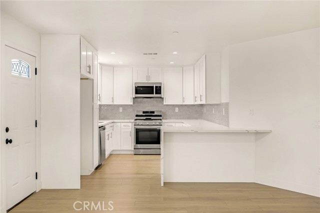8144 Louise Avenue, Northridge CA: https://media.crmls.org/medias/ed2e3ee8-a9da-4e6b-aff4-93dc554a6fd4.jpg