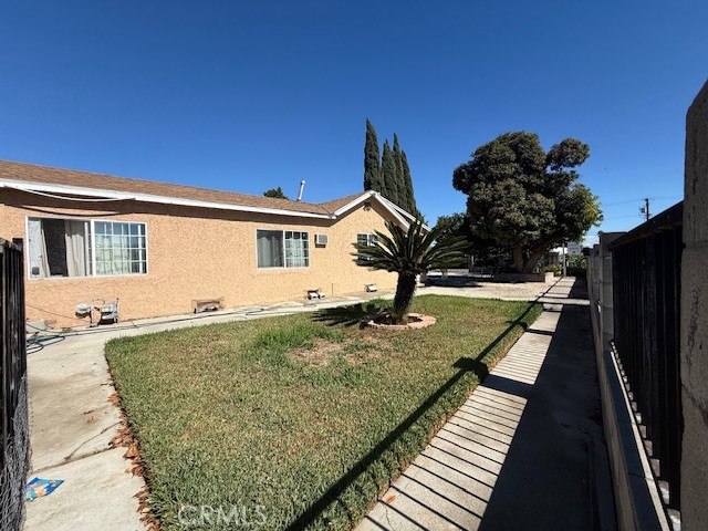 Detail Gallery Image 2 of 5 For 4345 E Queensdale, Compton,  CA 90221 - 2 Beds | 1 Baths