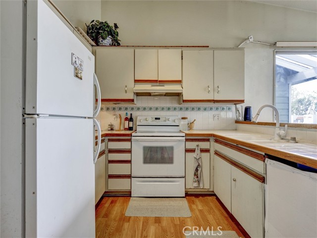 Image 3 of 49 For 12109 Sylvan River 131