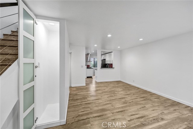 Detail Gallery Image 7 of 37 For 219 N Isabel St #4,  Glendale,  CA 91206 - 2 Beds | 2/1 Baths