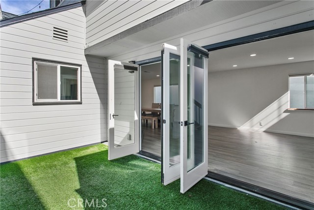 Detail Gallery Image 3 of 19 For 719 Marigold Ave, Corona Del Mar,  CA 92625 - 3 Beds | 2 Baths