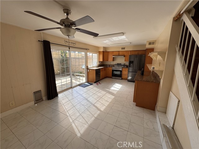 Detail Gallery Image 16 of 53 For 10417 Echo River Ct, Fountain Valley,  CA 92708 - 3 Beds | 2/1 Baths