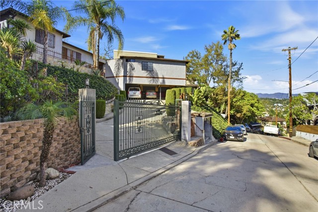 Detail Gallery Image 9 of 39 For 2260 Cazador Dr, Los Angeles,  CA 90065 - 2 Beds | 1 Baths