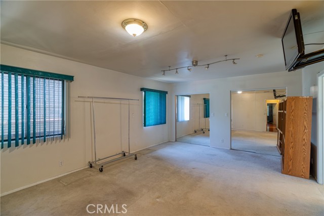 Detail Gallery Image 32 of 40 For 10049 Langdon, –,  CA 91345 - 3 Beds | 3 Baths