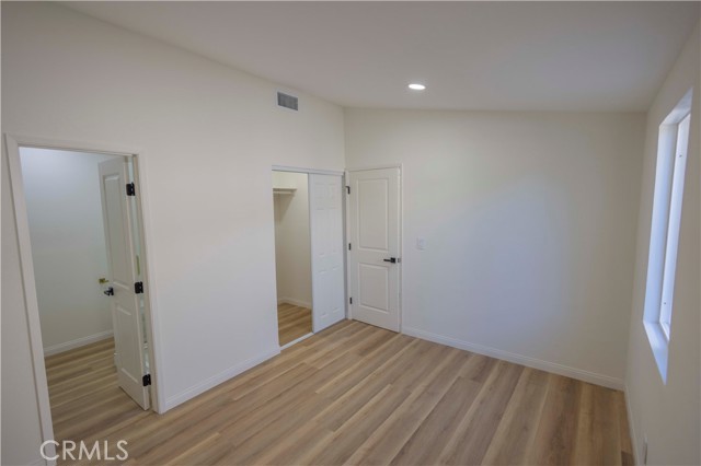 2122 W 10th Street, Santa Ana CA: https://media.crmls.org/medias/ed2fc749-104c-4717-9be2-8af35f77fe0f.jpg