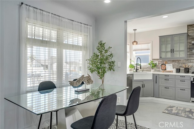 Detail Gallery Image 17 of 51 For 1381 W Summerland, San Pedro,  CA 90732 - 4 Beds | 3 Baths