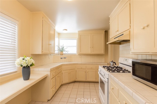 13007 Haas Avenue, Gardena CA: https://media.crmls.org/medias/ed3058e2-6f96-4560-a712-1a0322d50738.jpg