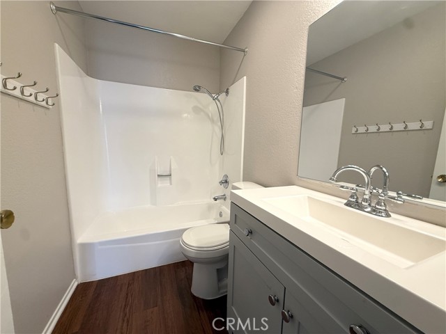 Detail Gallery Image 20 of 29 For 6 Pepper Ct, Inglewood,  CA 90302 - 4 Beds | 2/1 Baths