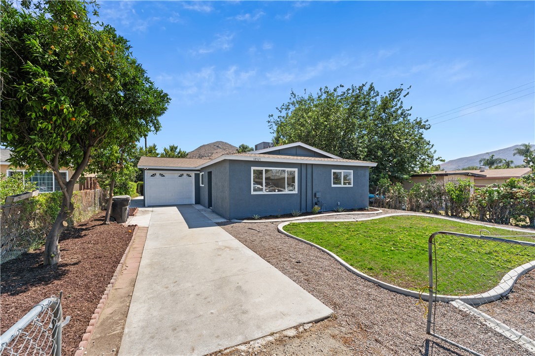 Detail Gallery Image 1 of 1 For 18521 10th St, Bloomington,  CA 92316 - 3 Beds | 1/1 Baths