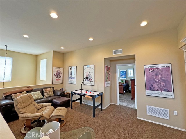Detail Gallery Image 17 of 55 For 23754 Walnut Creek Ct, Valencia,  CA 91354 - 3 Beds | 3/1 Baths