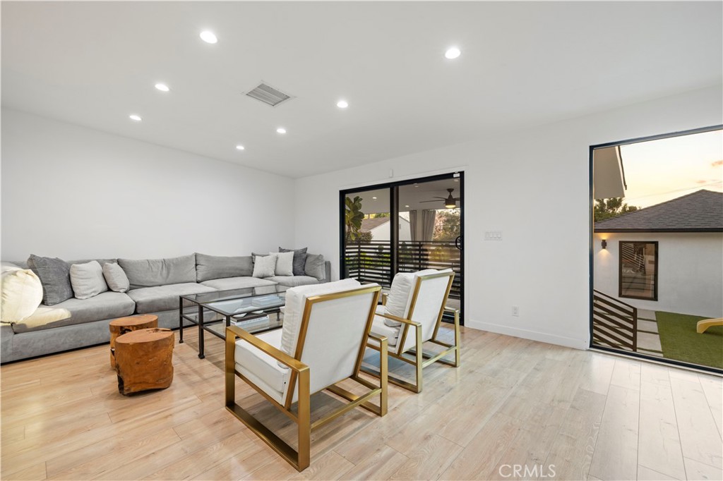 1521 N Columbus Avenue Glendale img 29