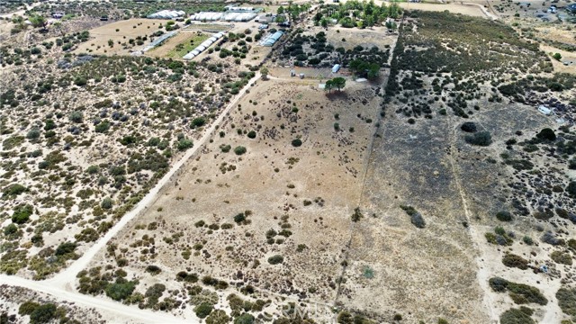 41735 El Campo Rd, Anza CA: https://media.crmls.org/medias/ed3173ef-2f0d-461a-b041-2cdc32dfa21c.jpg