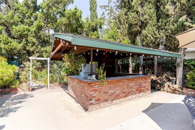 11594 Morrison Street, North Hollywood CA: https://media.crmls.org/medias/ed325352-754c-4fde-9d30-33840e8a03db.jpg