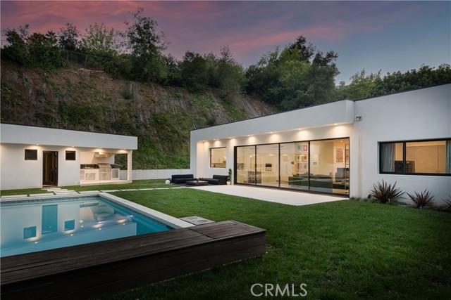 9924 Liebe Drive, Beverly Hills CA: https://media.crmls.org/medias/ed32e502-90c6-4584-9645-a892f820e279.jpg