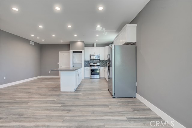 3626 S Cimarron Street, Los Angeles CA: https://media.crmls.org/medias/ed32f440-c53f-43be-a2cf-e85ce5417a8e.jpg