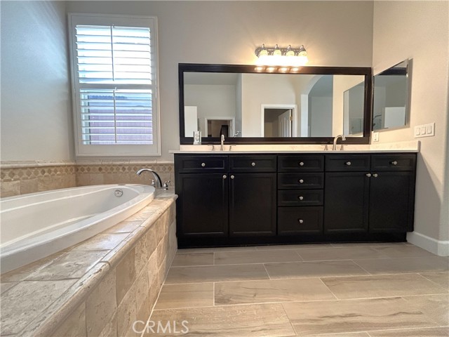 3174 Via Mazatlan, Corona CA: https://media.crmls.org/medias/ed3383b6-0506-4aa0-bec4-45354e387ed8.jpg