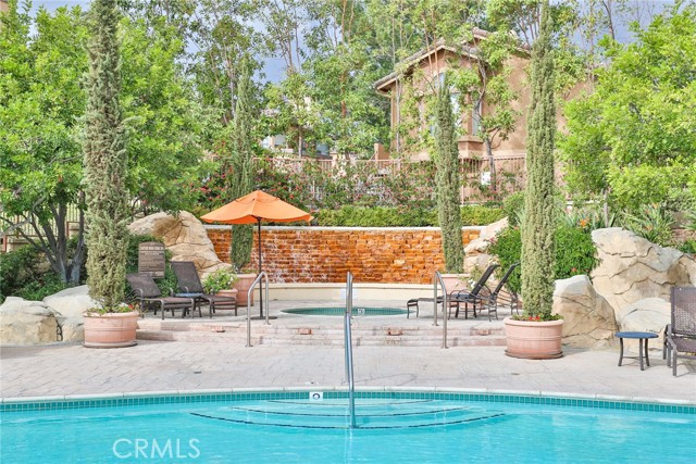 Detail Gallery Image 34 of 38 For 19431 Rue De Valore 35m,  Lake Forest,  CA 92610 - 2 Beds | 1 Baths